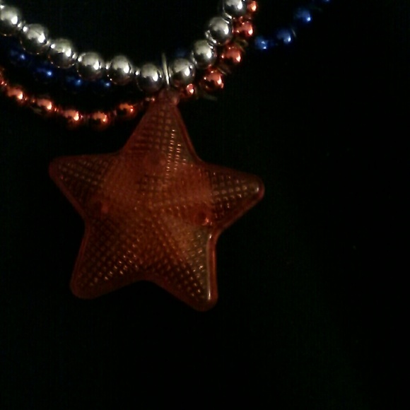 2 pkgs ( 4 bracelets) for only $8! - Picture 6 of 8